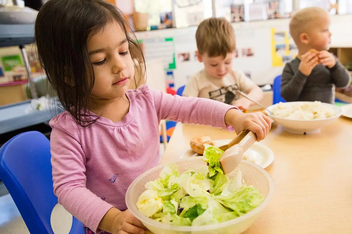 (AM) Family Style Dining in the Early Childhood Program (Wednesday, May 20)